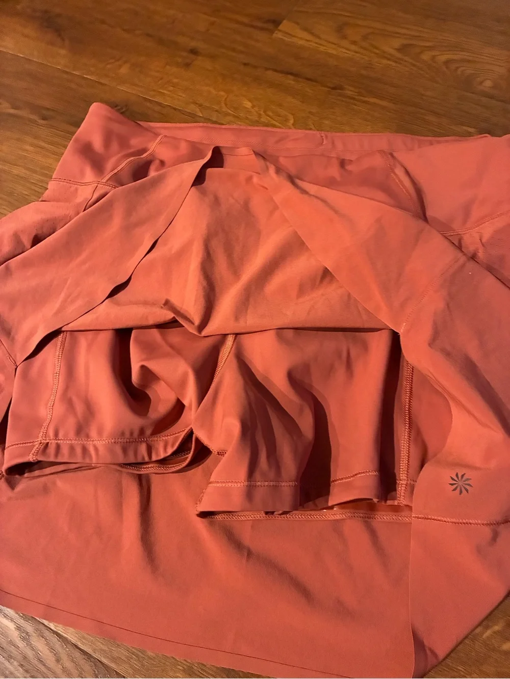 Athleta run with it skort 16” muted red size 1X